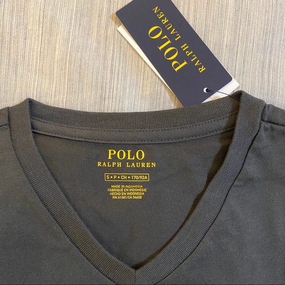 Polo Ralph Lauren Classic Fit V-Neck T-Shirt - Picture 8 of 8